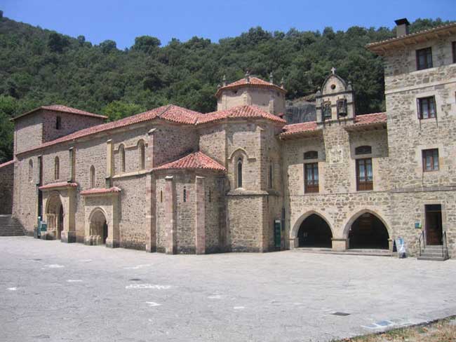 Монастырь святого Торибио де Лиебана