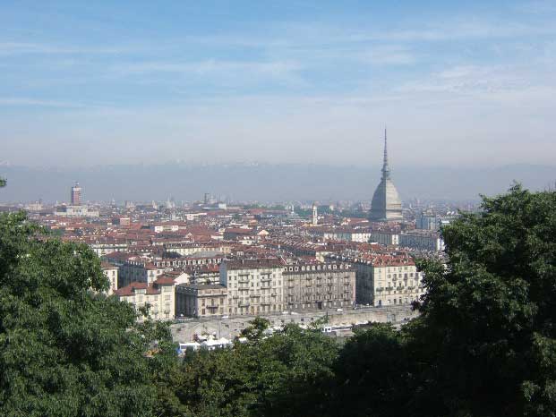 Вид на Турин с холма Монте де Капуччини