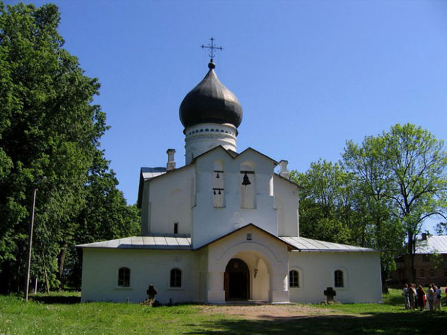 Собор "Державной" иконы Божией Матери в г. Гдов