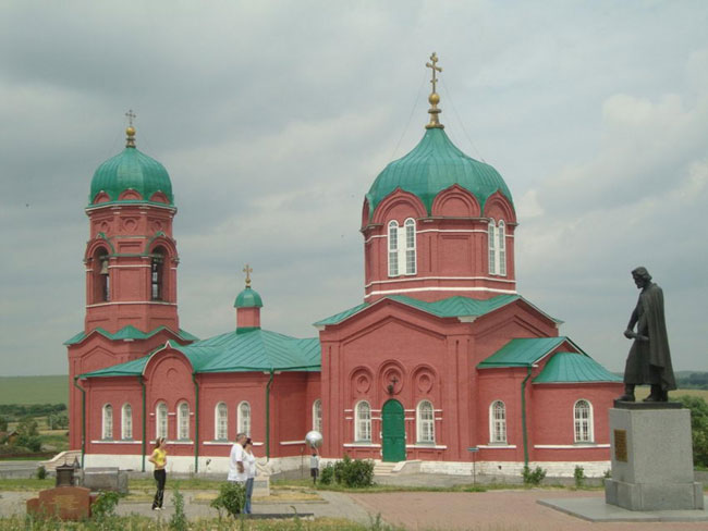 Храм Рождества Пресвятой Богородицы в с. Монастырщина