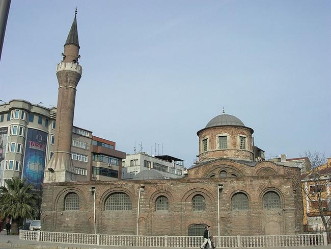 Здание монастыря Липса в г. Константинополь