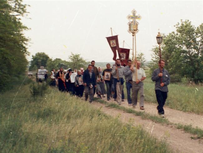 По полям спокойней всего