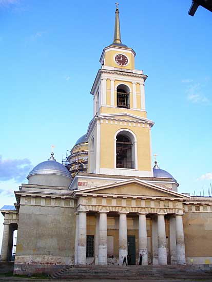 Богоявленский собор с колокольней Богоявленский собор с колокольней