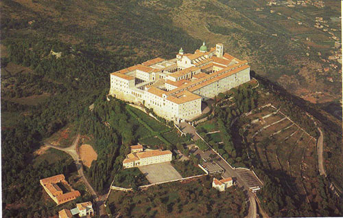 Аббатство Монтекассино, самый большой монастырь в Западной Европе