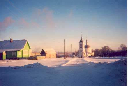 улица "монастырского" села. Трапезная и Никольский храм