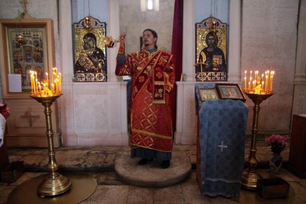 Литургия в Покрова на Нерли