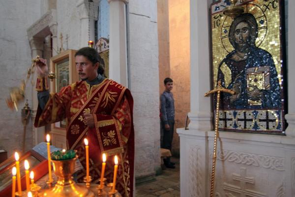 Литургия в Покрова на Нерли