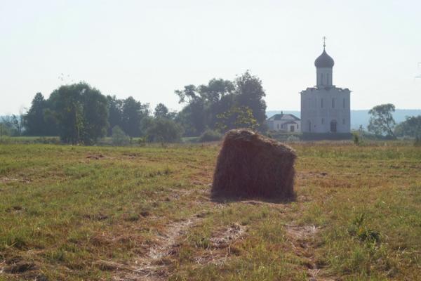 Литургия в Покрова на Нерли