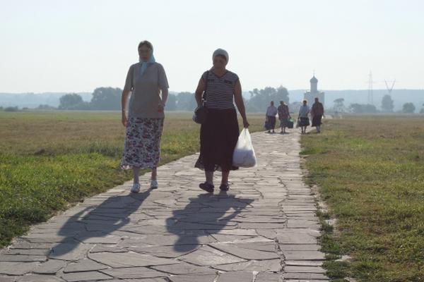 Литургия в Покрова на Нерли