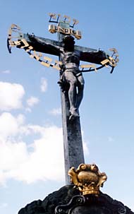 скульптура Распятия Спасителя на Карловом мосту