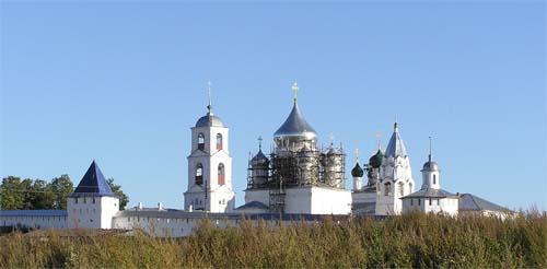 Никитский монастырь (вид со стороны исцеляющего источника Никиты Столпника)